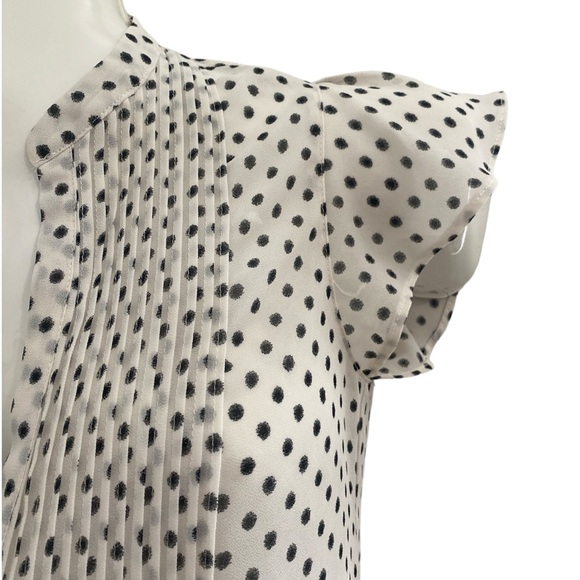 H&M Conscious black and white polka dot button down flutter sleeve blouse - Picture 5 of 7